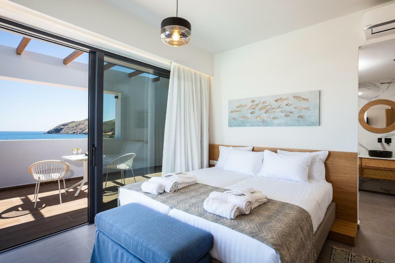 Wave Villa, Beach Front Retreat, By Thinkvilla Pánormos Extérieur photo