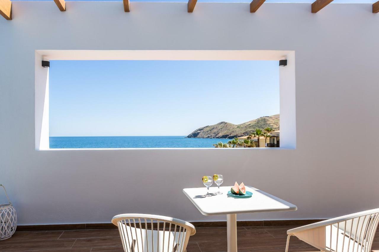 Wave Villa, Beach Front Retreat, By Thinkvilla Pánormos Extérieur photo