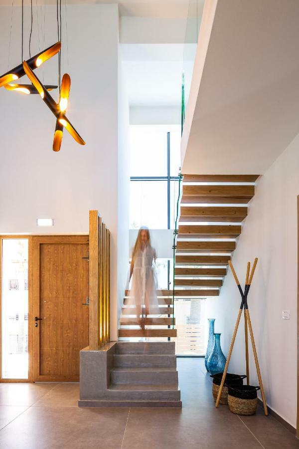 Wave Villa, Beach Front Retreat, By Thinkvilla Pánormos Extérieur photo