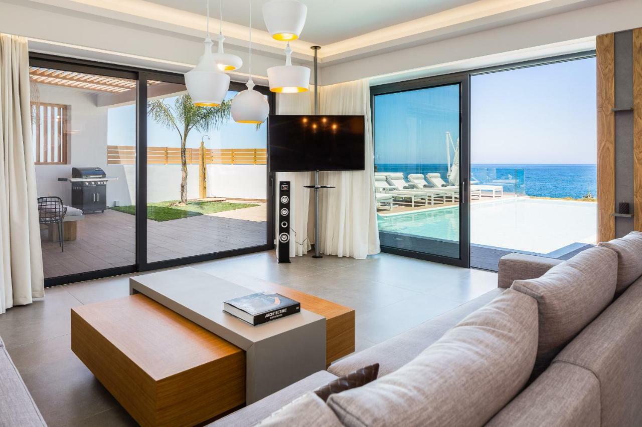 Wave Villa, Beach Front Retreat, By Thinkvilla Pánormos Extérieur photo