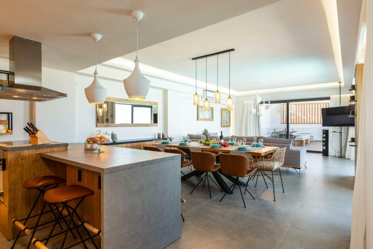Wave Villa, Beach Front Retreat, By Thinkvilla Pánormos Extérieur photo