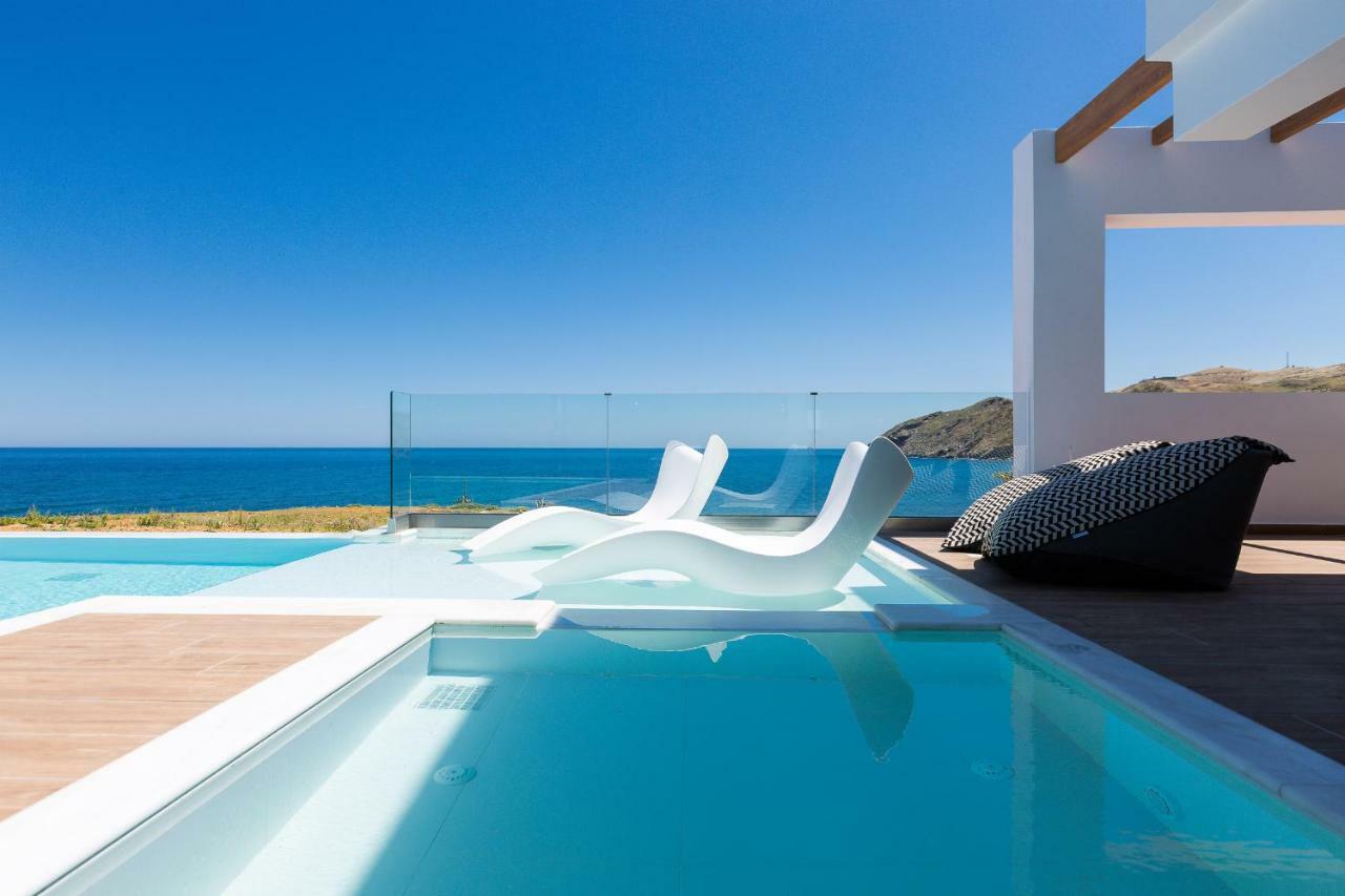Wave Villa, Beach Front Retreat, By Thinkvilla Pánormos Extérieur photo