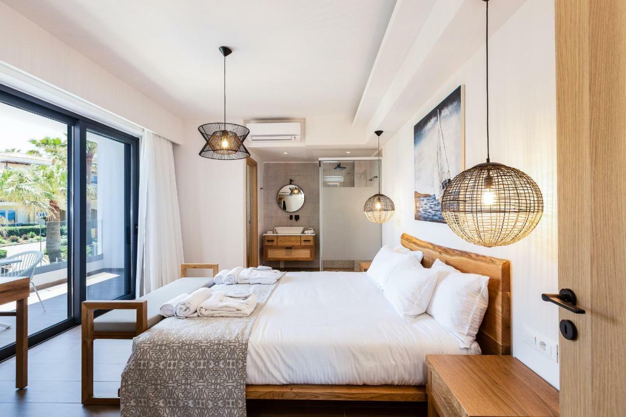 Wave Villa, Beach Front Retreat, By Thinkvilla Pánormos Extérieur photo