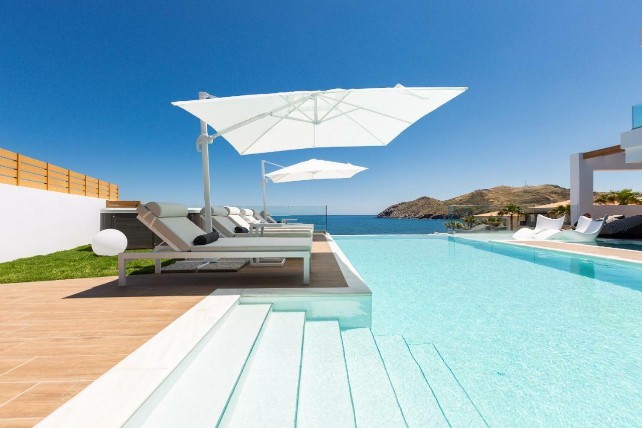 Wave Villa, Beach Front Retreat, By Thinkvilla Pánormos Extérieur photo